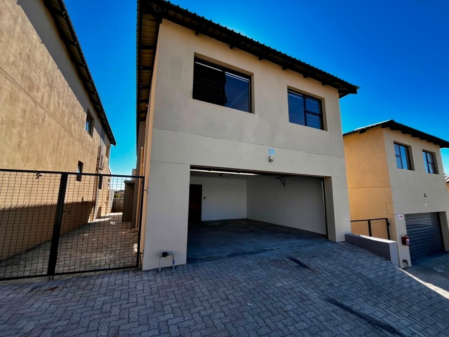 To Let 4 Bedroom Property for Rent in Cashan North West